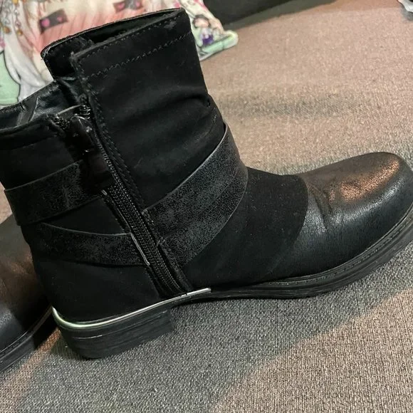 Multi-textured black booties - Picture 7 of 16